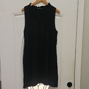 Black Sleeveless Shift Dress